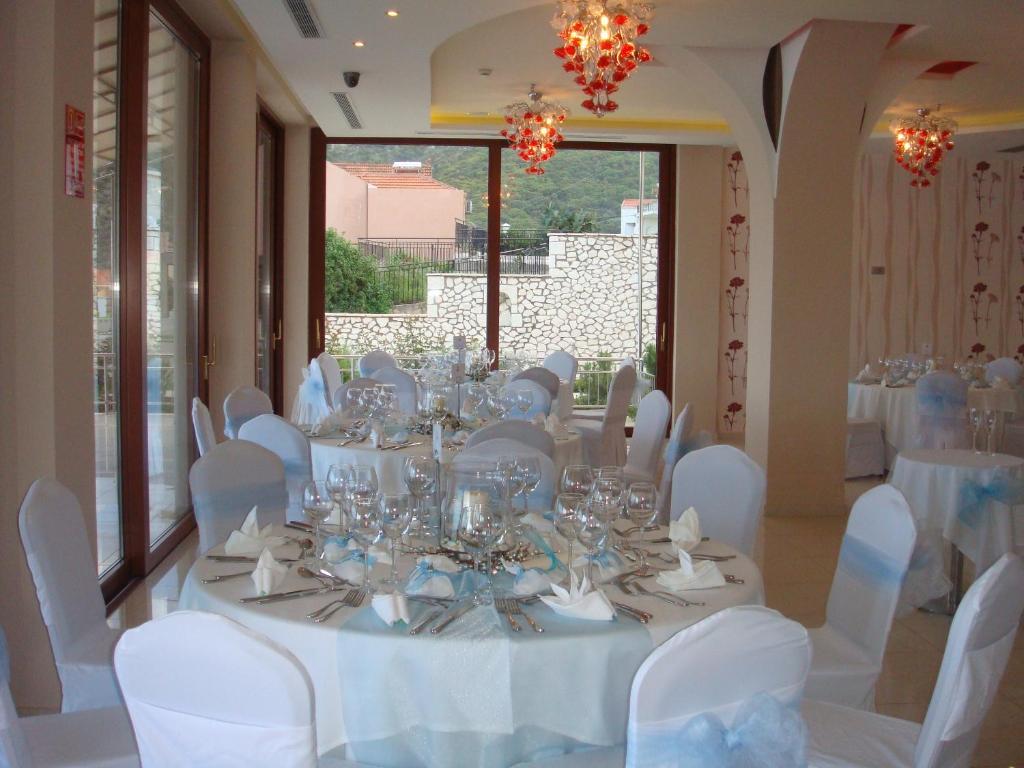 איה אפימיה Odyssey Hotel & Spa מראה חיצוני תמונה