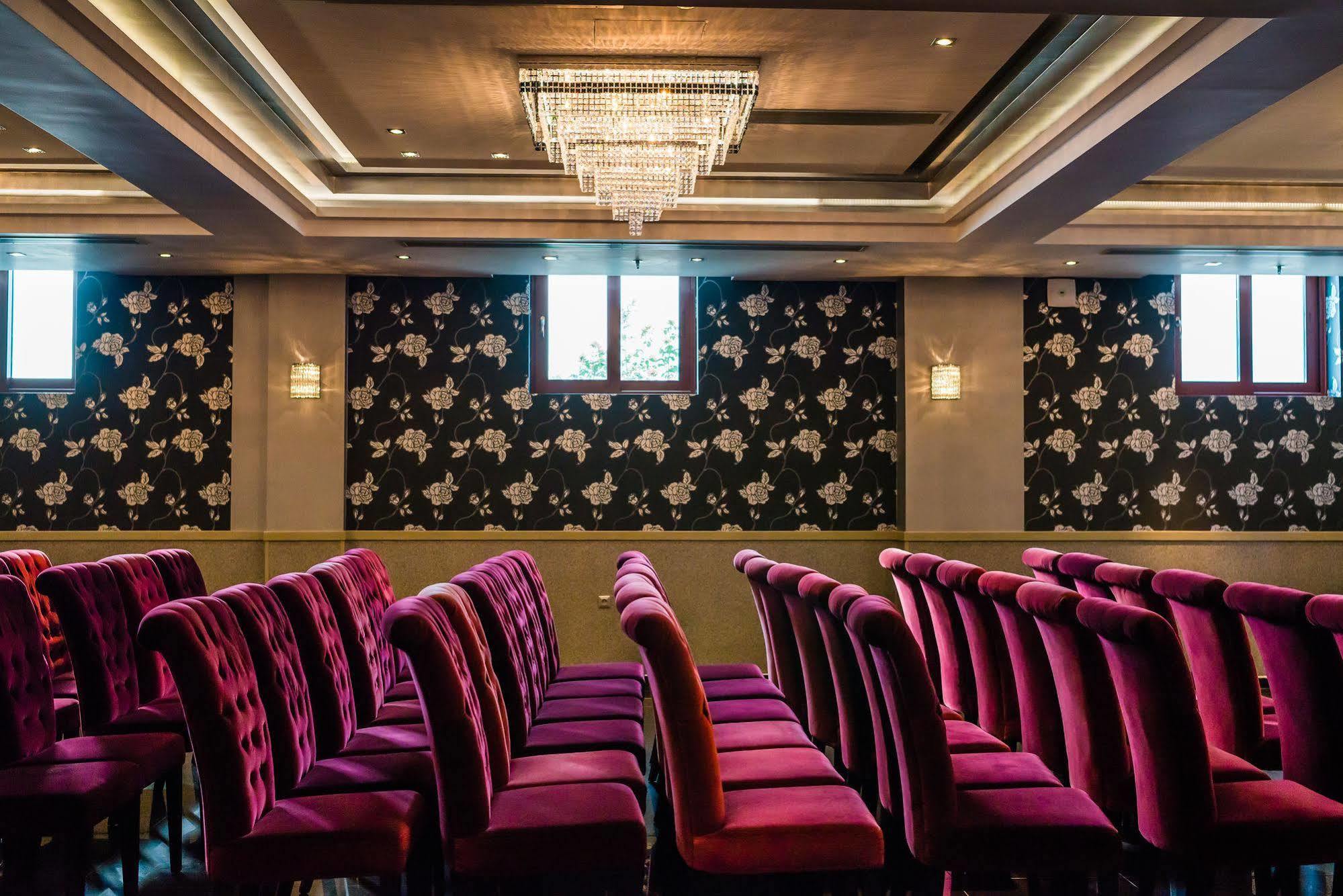 איה אפימיה Odyssey Hotel & Spa מראה חיצוני תמונה